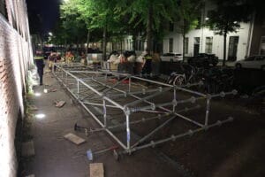 Herrie aan Oude Delft: steiger valt midden in de nacht omver