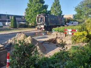 Waterstoring Tanthof verholpen: waterdruk hersteld en Kalfjeslaan weer open