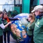 Na vijftig jaar heft Milieudefensie Delft zich op en gaat verder als Just Enough  