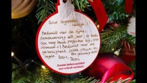Kerstactie Reinier de Graaf ziekenhuis: ‘Kerstbomen met plek voor duizend wensen’