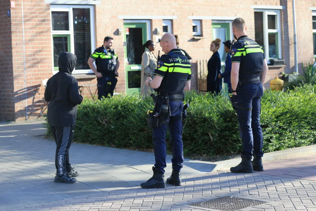 Steekpartij aan Bikolaan: jonge jongen lichtgewond