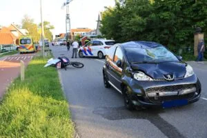 Fietsbezorger aangereden op Rotterdamseweg: traumahelikopter aanwezig