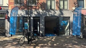 Nieuwe fietsenstalling aan Brabantse Turfmarkt officieel geopend