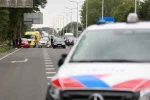 Twee ongelukken vlak na elkaar op Kruithuisweg: vijf auto’s beschadigd