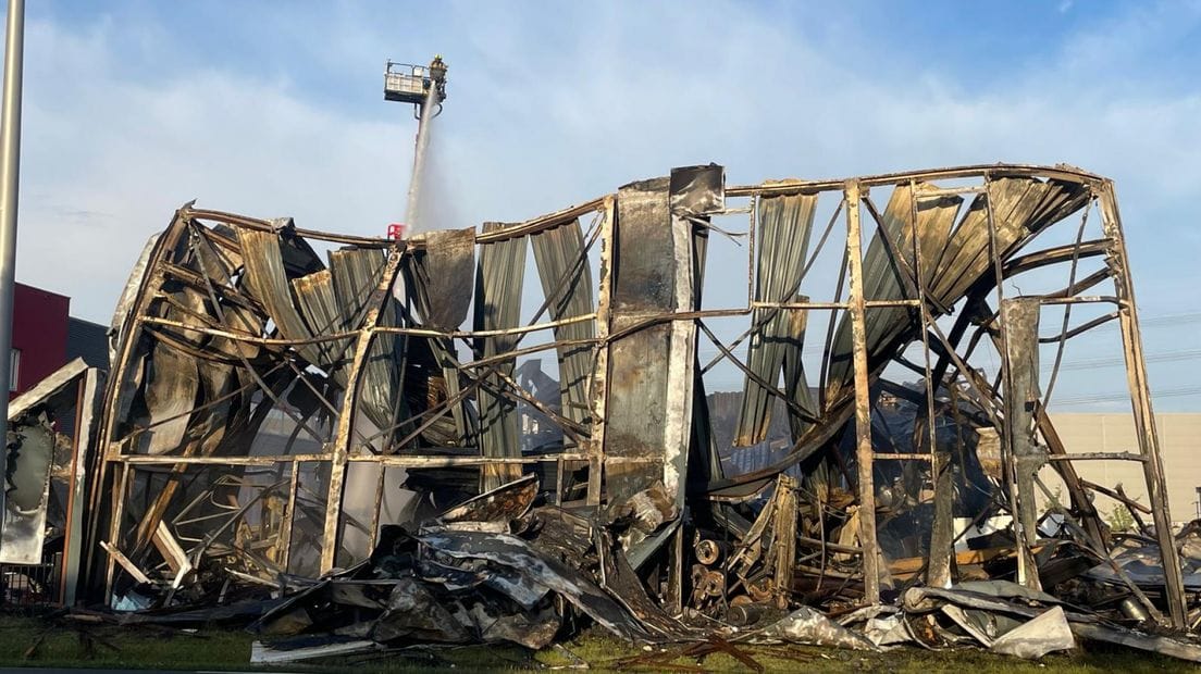 Eigenaar afgebrand pand Den Hoorn geschrokken: ‘Gebouw stond er pas zes jaar’