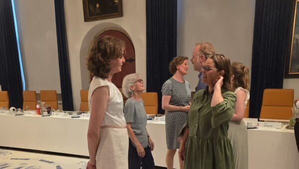Vertrekkende wethouders nemen afscheid van gemeenteraad: ‘Voorlopig laatste woorden in deze zaal’