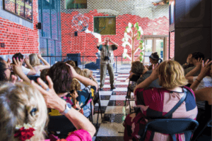 Roze konijn terug in de hoge hoed: Delft Fringe blikt terug op ‘geslaagd’ podiumkunstenfestival