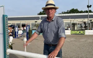 Van kritische ruiter tot veelgevraagd parcoursbouwer: ‘Paardensport is prachtig mooi’