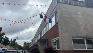 Blijdschap bij geslaagde middelbare scholieren: ‘Kon niet stoppen met huilen’
